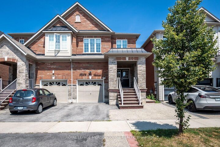 Property Photo: 1079 Job Crescent ON L9T 8V5