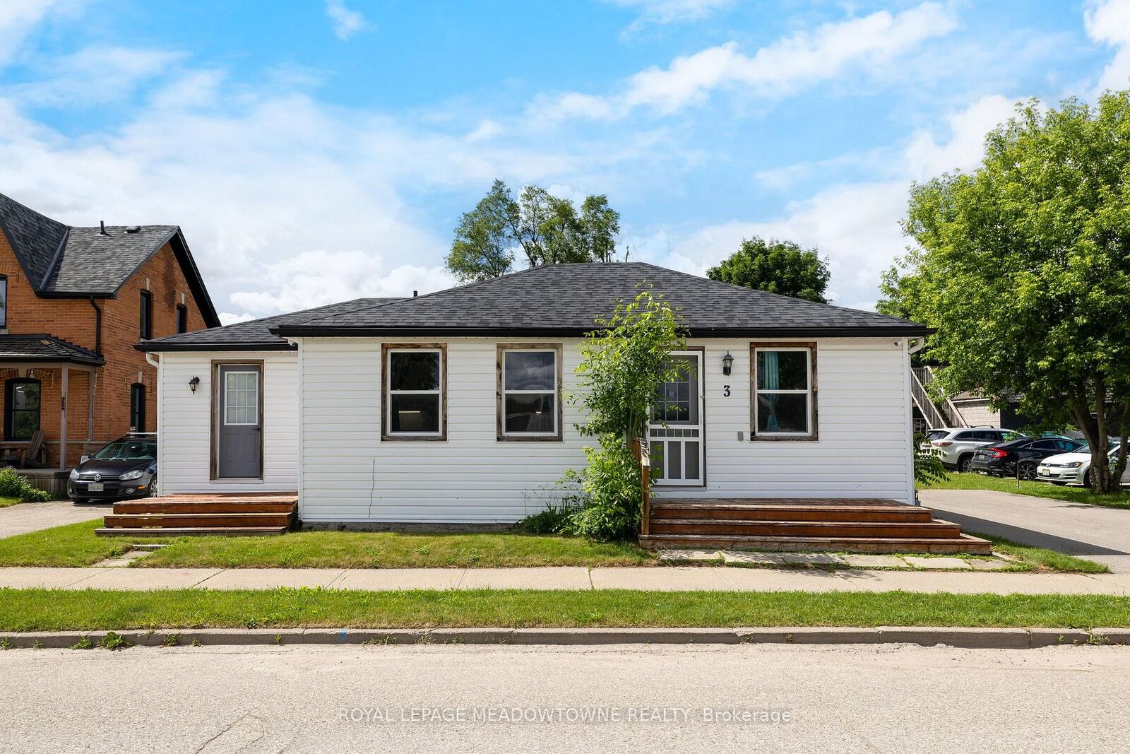 Property Photo:  3 Church Boulevard  ON N0B 1T0 