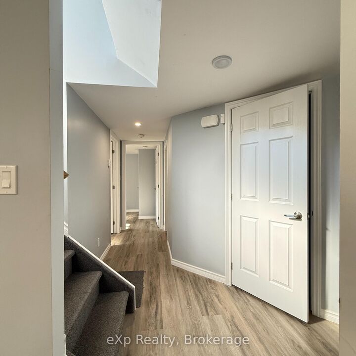 Property Photo:  16 Orchard View Drive  ON K8V 5M8 
