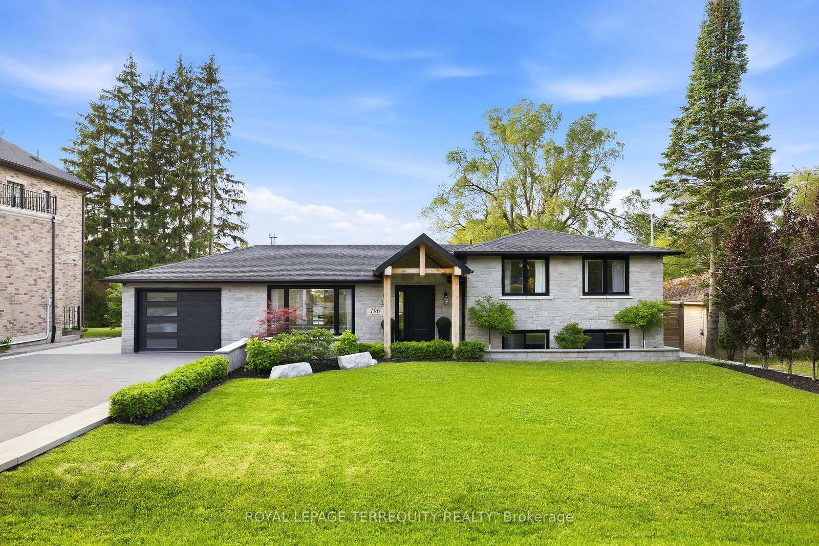 Property Photo: 196 Dew Street ON L7B 1L1