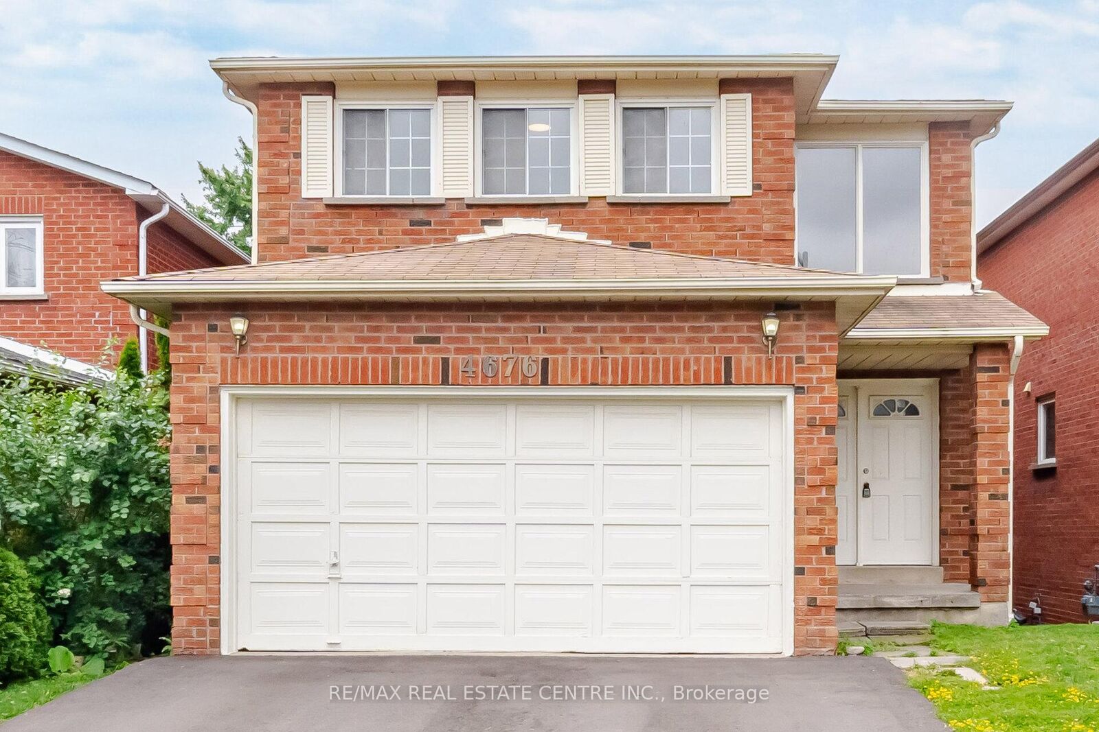 Property Photo: 4676 Owl Circle ON L4Z 2W6