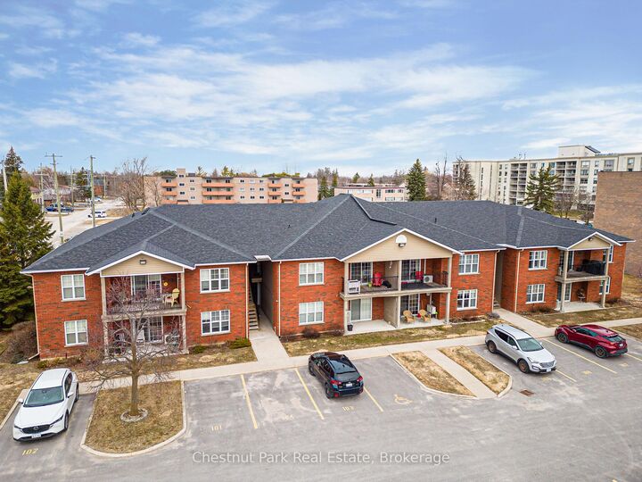 435 Walnut Street 206 — photo 1
