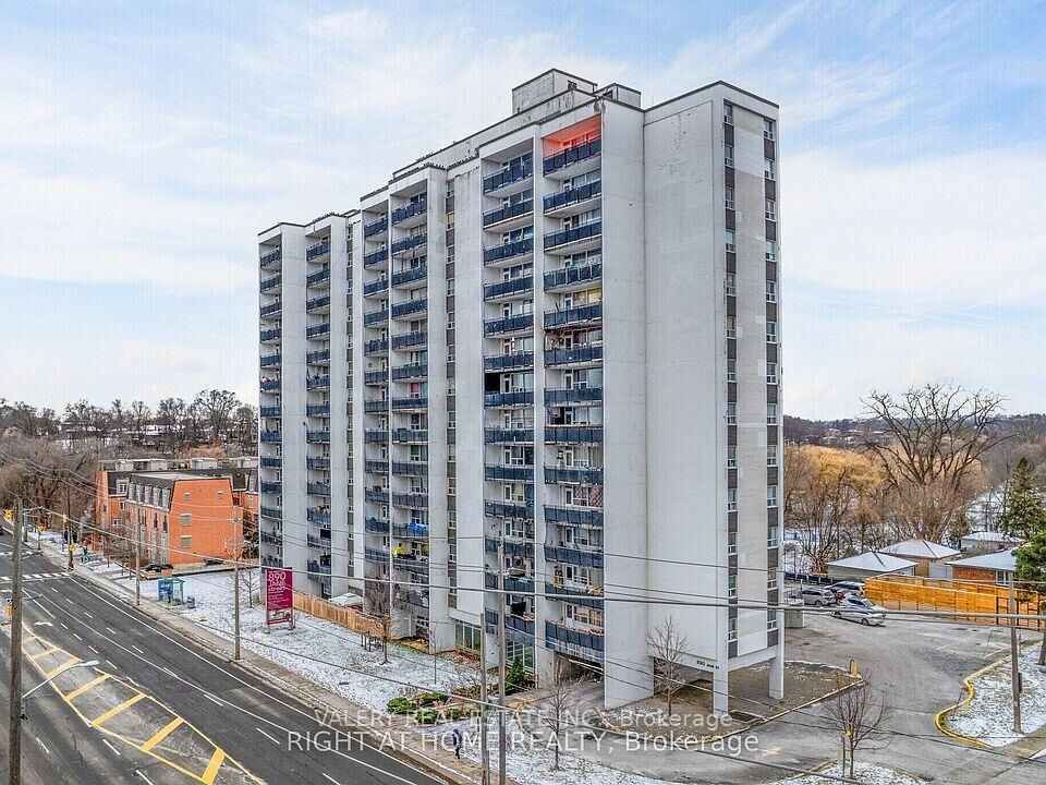 Property Photo:  890 Jane Street 1202  ON M6N 4C3 