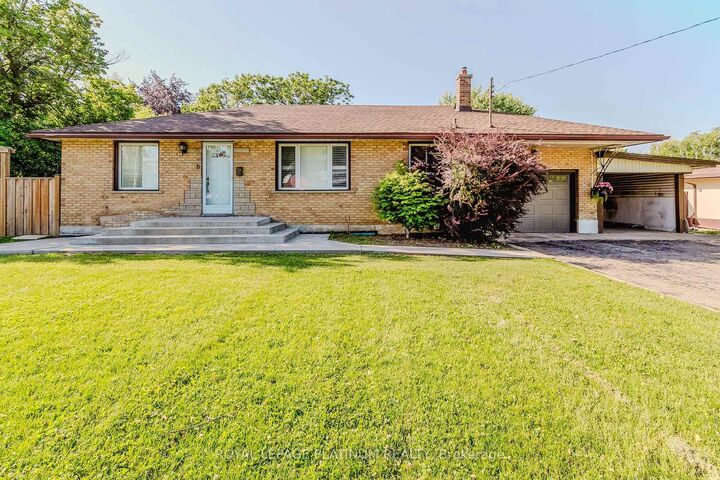 Property Photo: 6 Varadi Avenue ON N3R 3M8