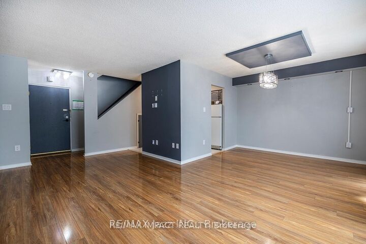 Property Photo: 454 Centre Street 108 ON L1H 4C2