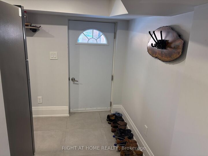 Property Photo:  39 Amherst Avenue Lower  ON M6E 1Z2 
