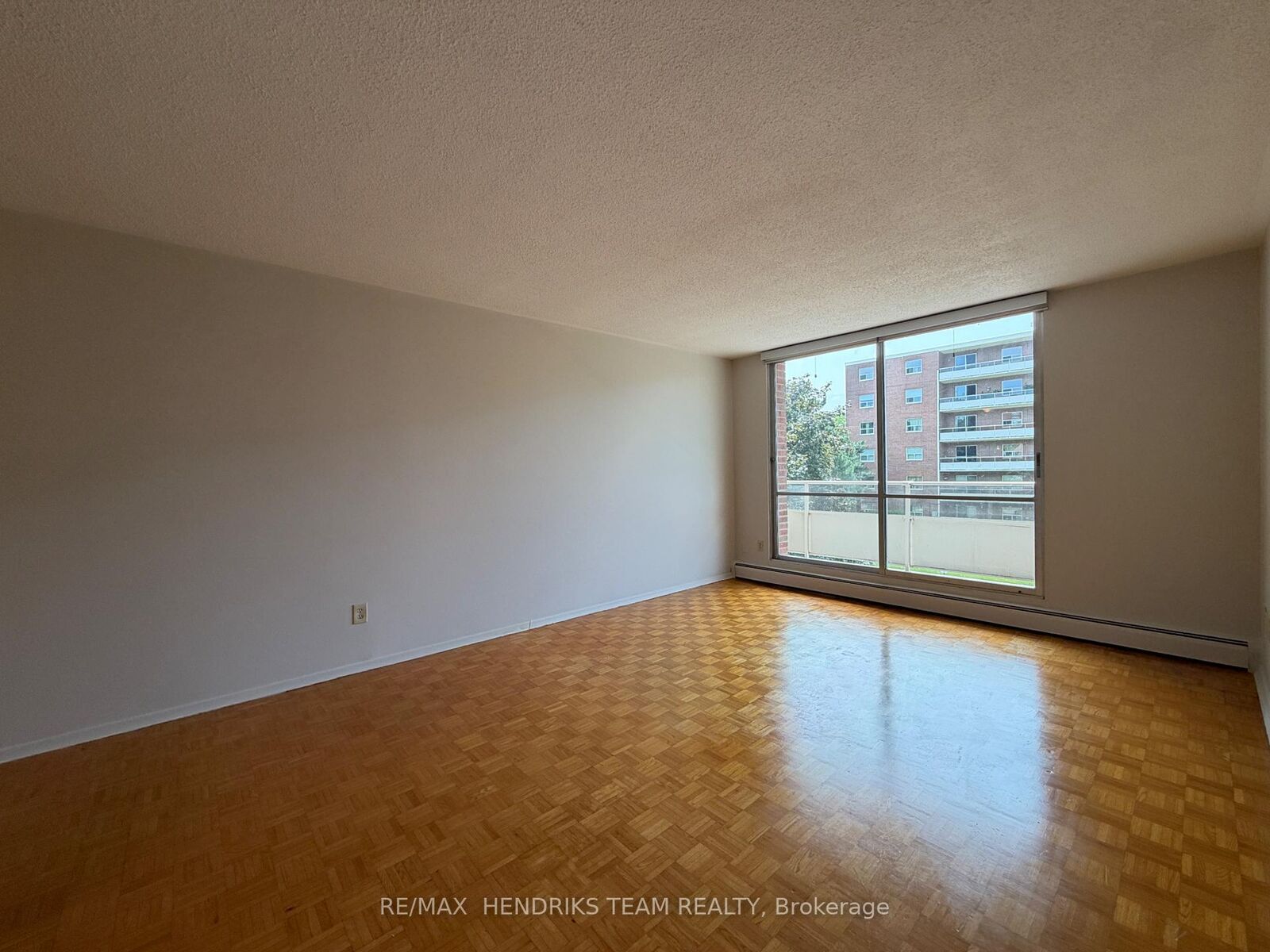 Property Photo: 49 Leaside Drive 303 ON L2M 4G4