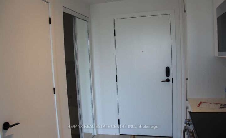 Photo de la propriété: 2450 Old Bronte Road 417 ON L6M 5P6