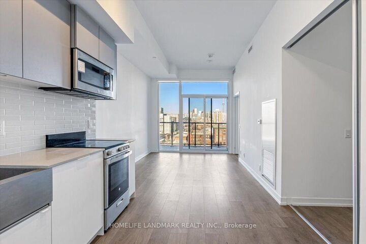 Property Photo:  270 Dufferin Street 1023  ON M6K 1Z6 