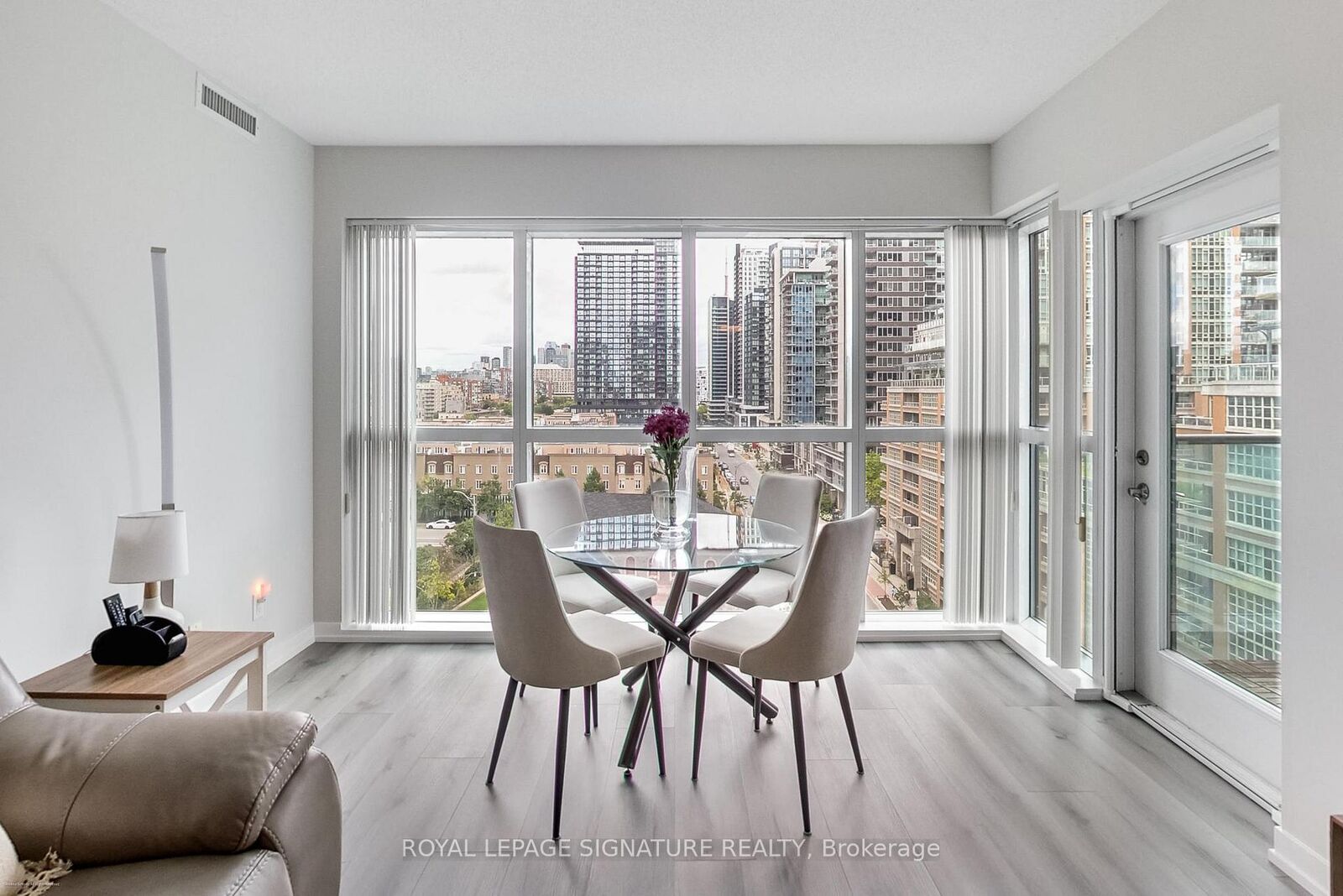Property Photo:  69 Lynn Williams Street 904  ON M6K 3R7 