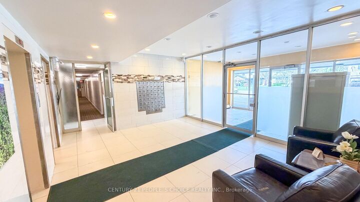 2485 Woking Crescent 201 — photo 1