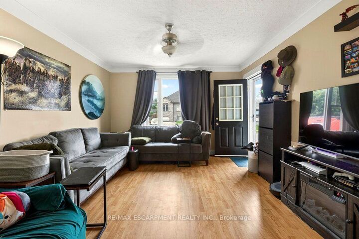 Property Photo: 66 Queen Street S Front ON L2V 3N5