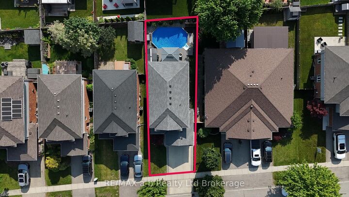 Property Photo: 507 Hummingbird Crescent ON N4T 1V9