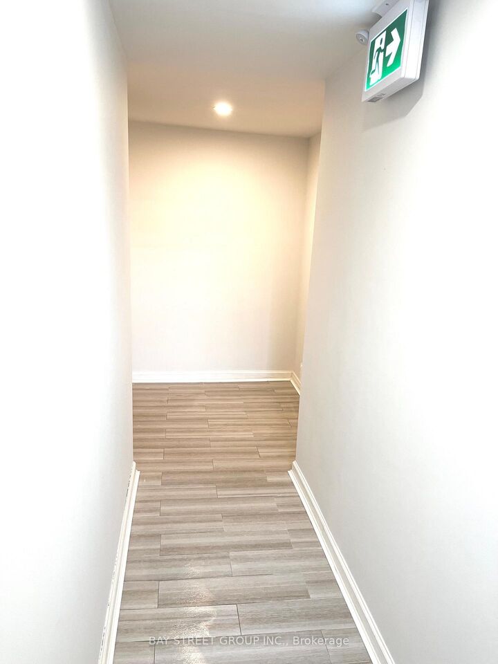 Property Photo:  5 King William Crescent Bsmt  ON L4B 4S6 