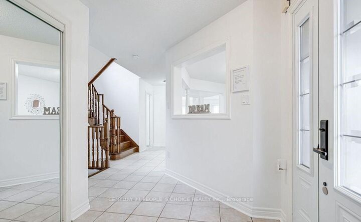 Property Photo: 3744 Althorpe Circle ON L5N 7G4