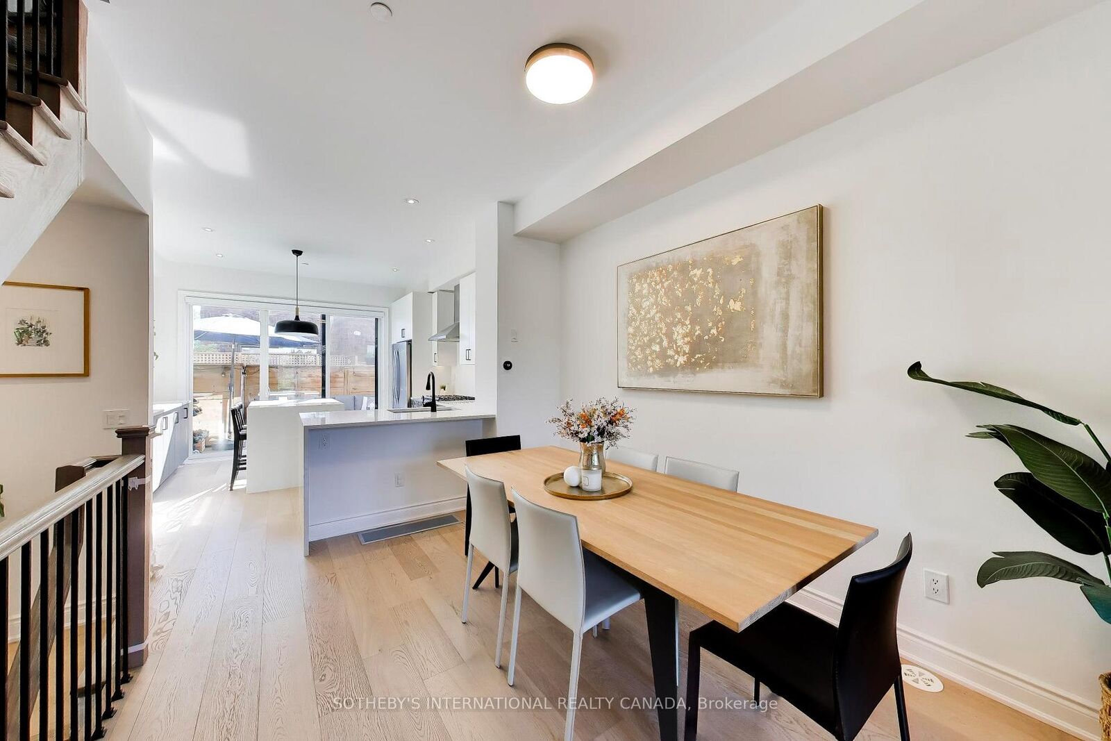 Property Photo: 80 Daisy Avenue 30 ON M8W 0B7