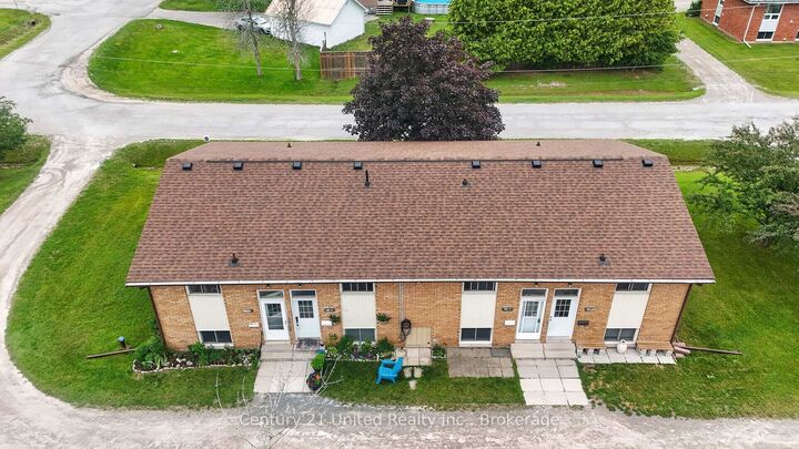 Property Photo:  101 Rita Crescent 25  ON K0L 2W0 