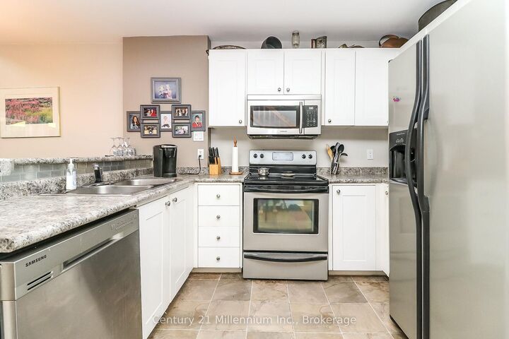 Photo de la propriété:  55 Trott Boulevard 124  ON L9Y 5B8 