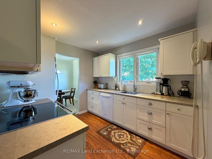 Property Photo:  426 Catherine Street  ON N0H 2C1 