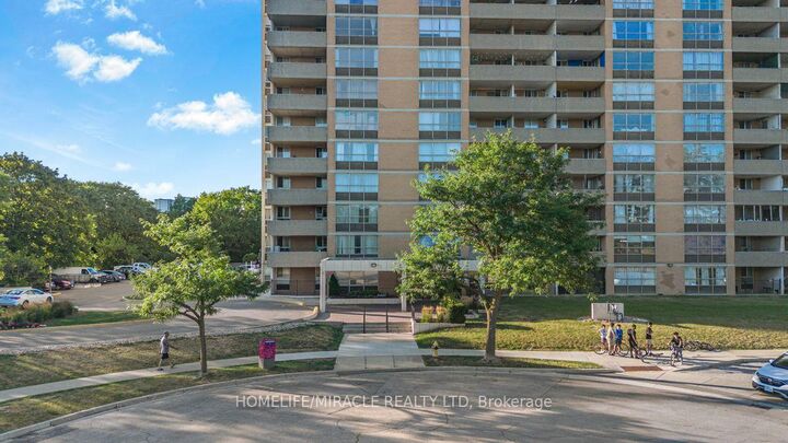 Property Photo: 40 Panorama Court 903 ON M9V 4M1