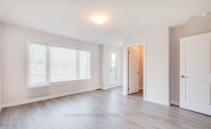 Property Photo: 585 Colborne Street E 104 ON N3S 0K4
