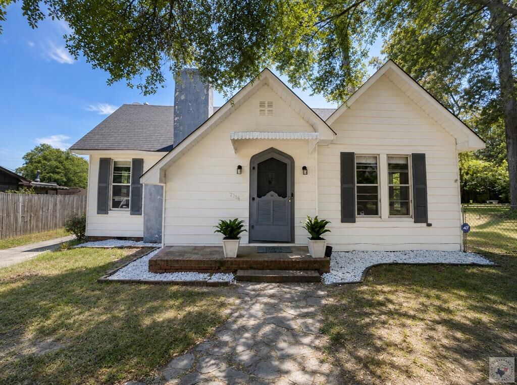 Property Photo: 1716 Grand AR 71854