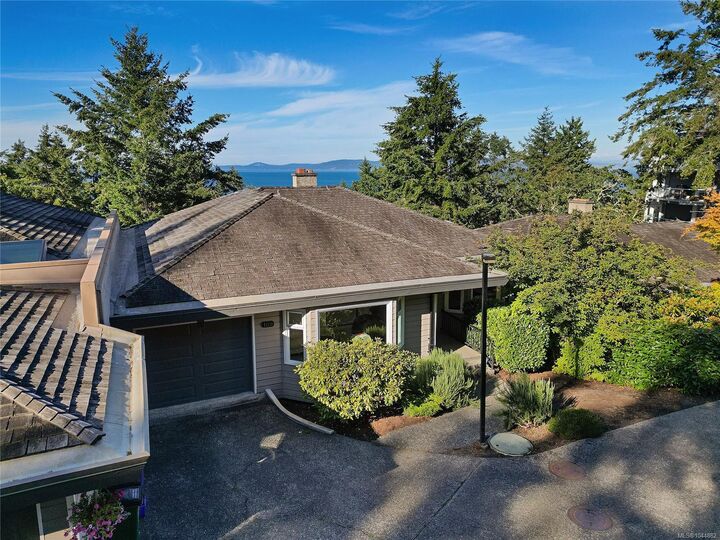 2829 Arbutus Rd #109 — photo 1