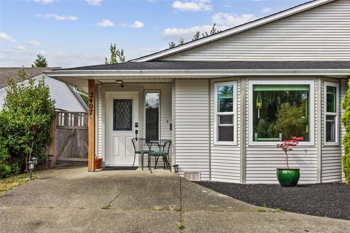 Property Photo: 2407 Willemar Ave #B BC V9N 3M8