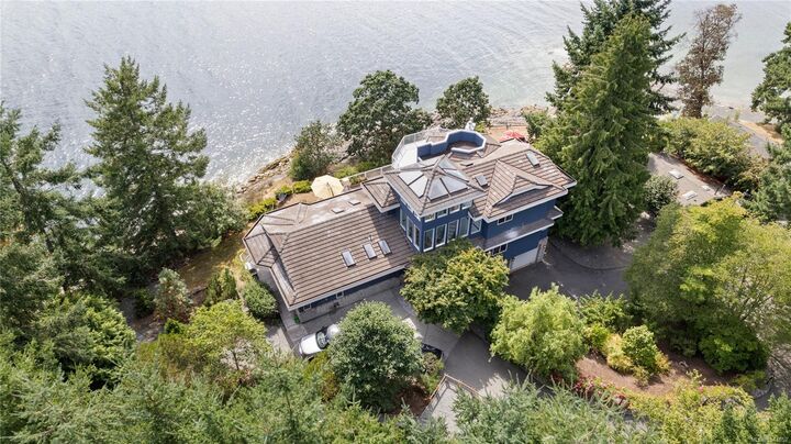 Property Photo: 11680 Fairtide Rd BC V0R 2E0