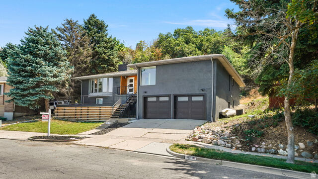 Property Photo:  552 E Chelsea Dr S  UT 84010 
