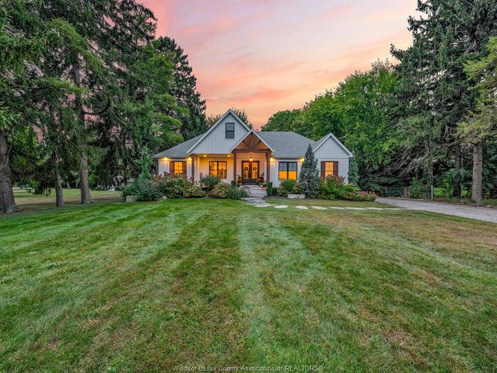 Property Photo:  1465 Union Avenue  ON N9Y 2V2 