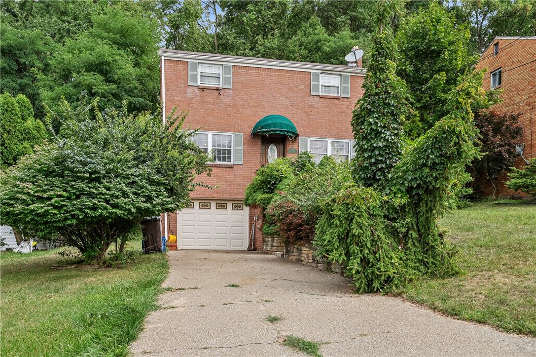 Property Photo:  137 Macek Dr  PA 15227 