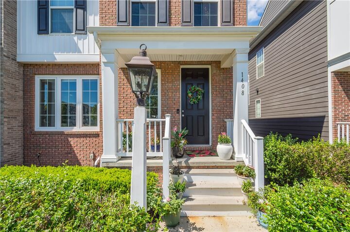Property Photo:  1408 Hastings Crescent  PA 15017 