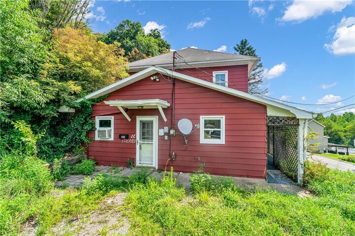 Property Photo:  180 Cody Road  PA 15637 