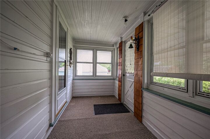 Property Photo: 412 Old Zelienople Rd PA 16117