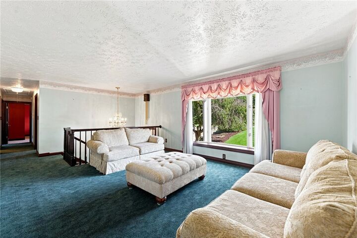 Property Photo: 380 Helen Ave PA 15062