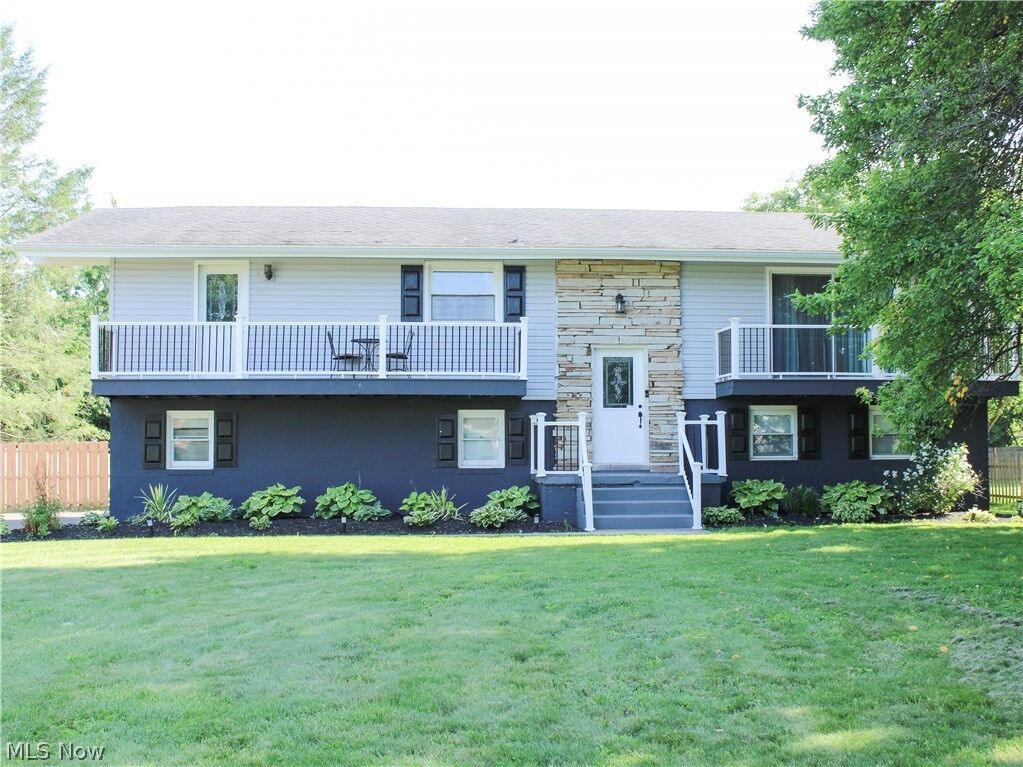 Property Photo: 6727 Amsel Avenue NE OH 44721