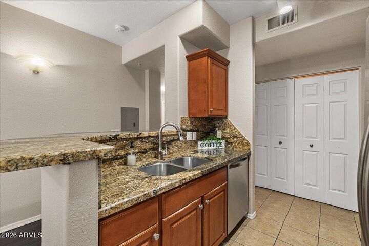Property Photo: 420 W 1st Street 217 AZ 85281