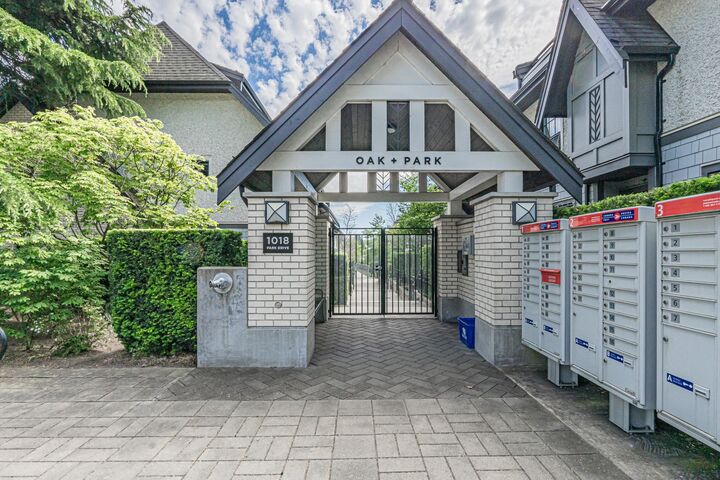 Property Photo: 7903 Oak Street BC V6P 4A6