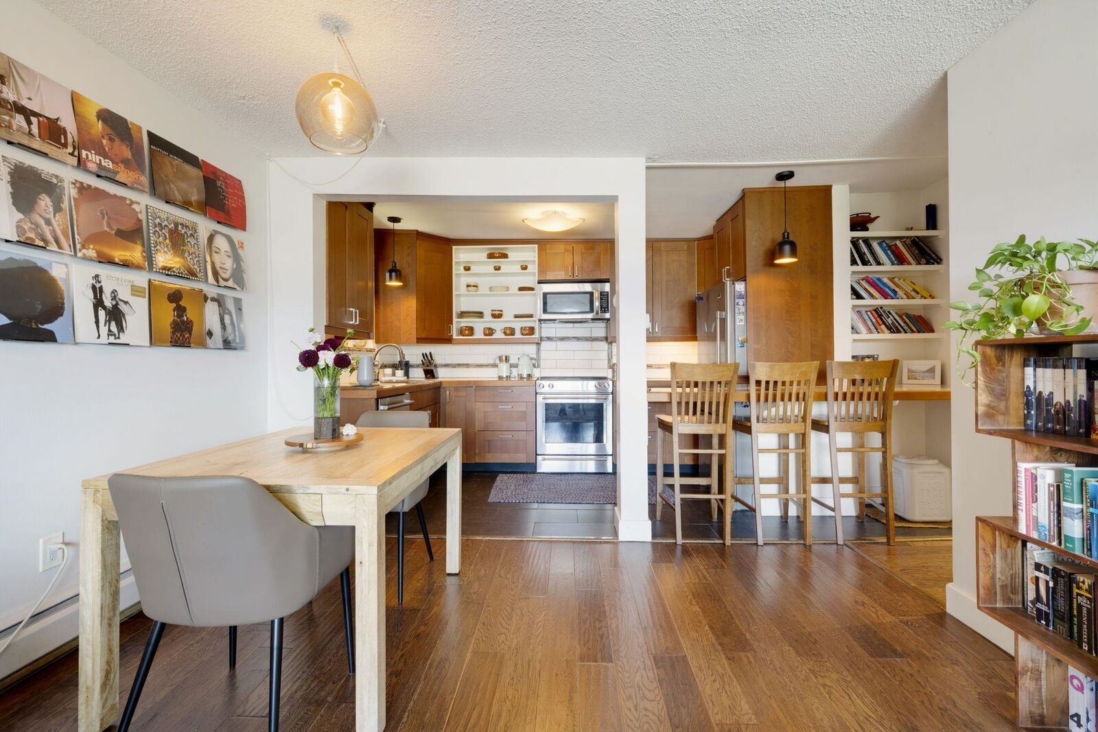 Property Photo:  391 E 7th Avenue 302  BC V5T 4H1 