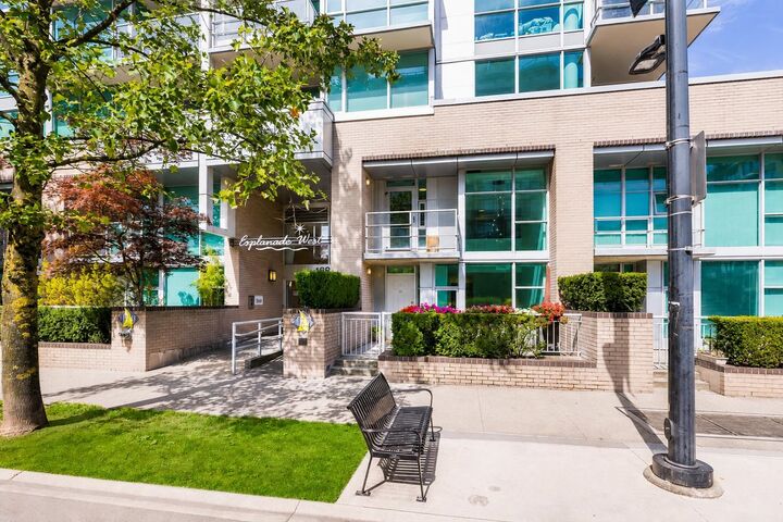 Property Photo: 168 E Esplanade Avenue Th8 BC V7L 4X8