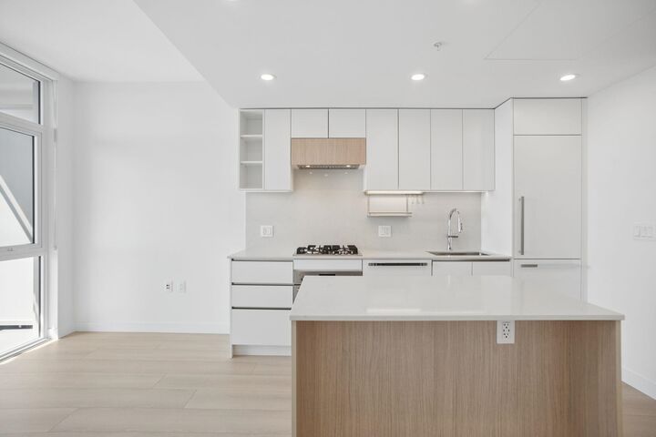 Property Photo: 13573 98A Avenue 2905 BC V3T 0X1