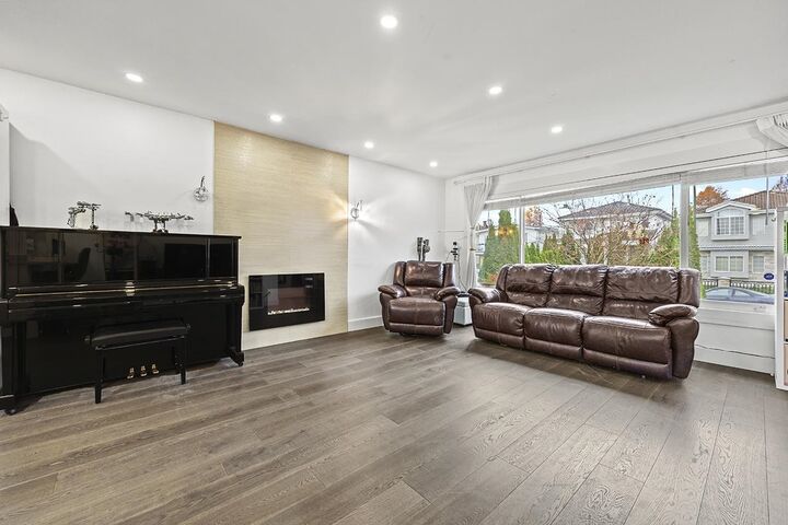 Property Photo: 778 E 52nd Avenue BC V5X 1H2