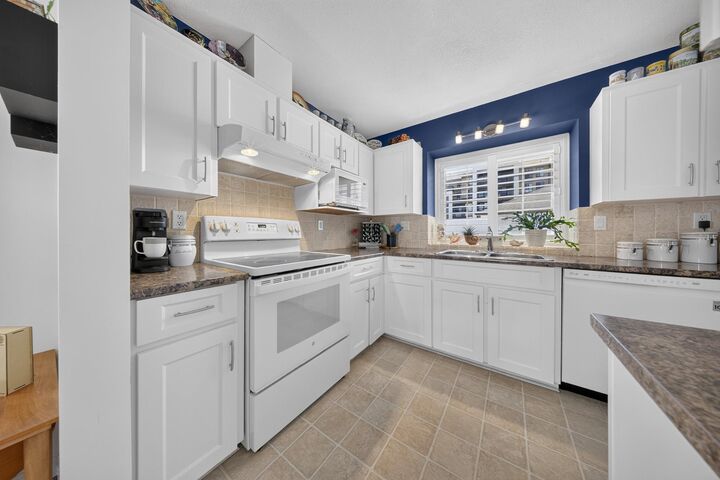 Property Photo: 9300 Hazel Street 4 BC V2P 5N2