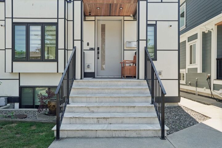 Property Photo: 72 E 57th Avenue BC V5X 1S4