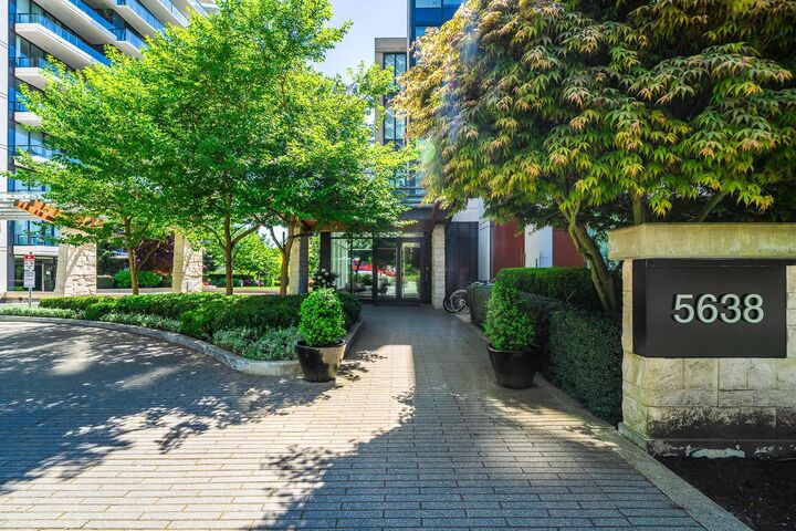 Property Photo: 5638 Birney Avenue 112 BC V6S 0H8