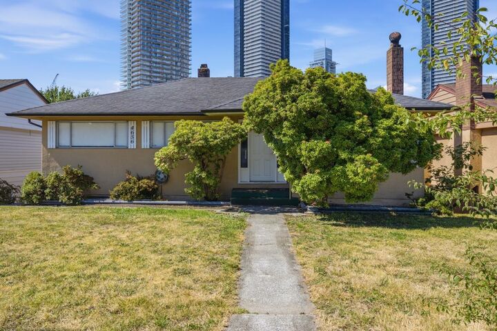 4656 Brentlawn Drive — photo 1