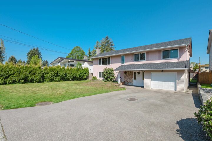 11789 85A Avenue — photo 1