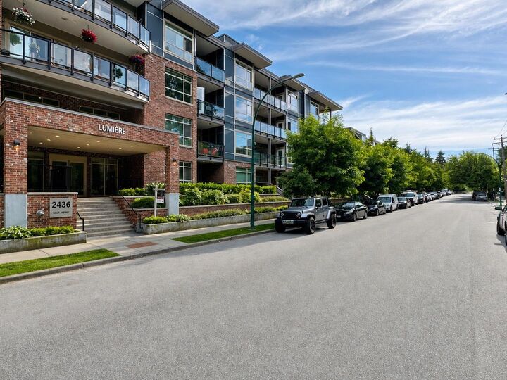 2436 Kelly Avenue 102 — photo 1