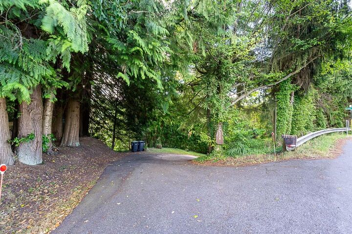 Property Photo: 24400 56 Avenue BC V2Z 1E9